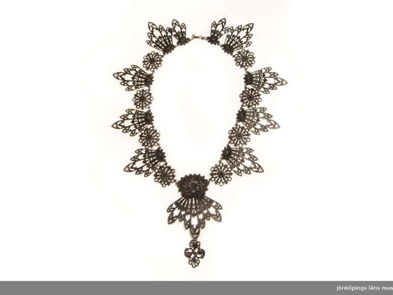 Smycken från nödens&nbsp;tid