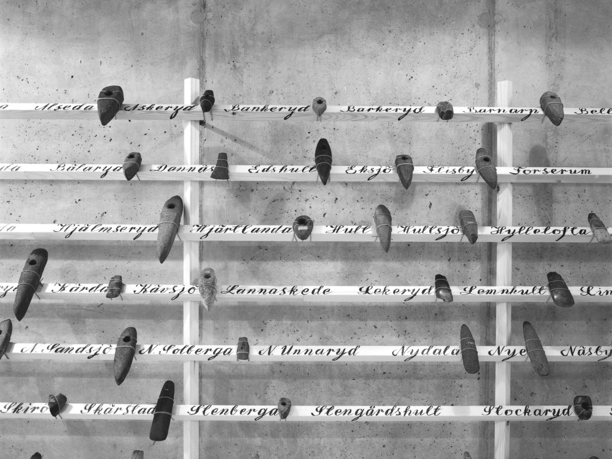 Tiotusen år eller Kan en gryta&nbsp;tala?